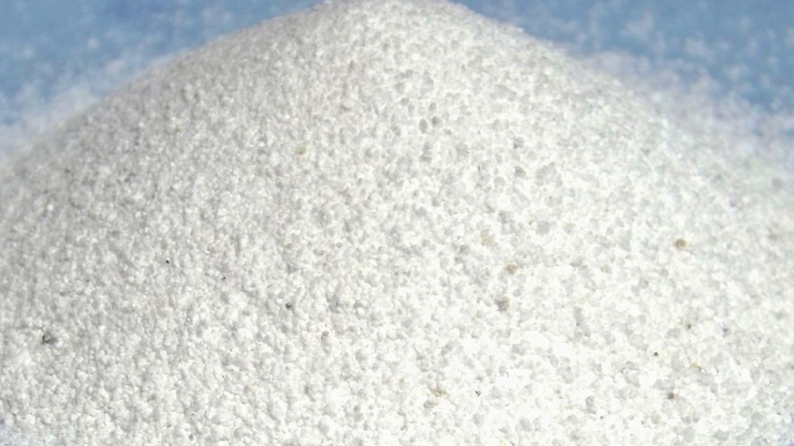 Silica sand